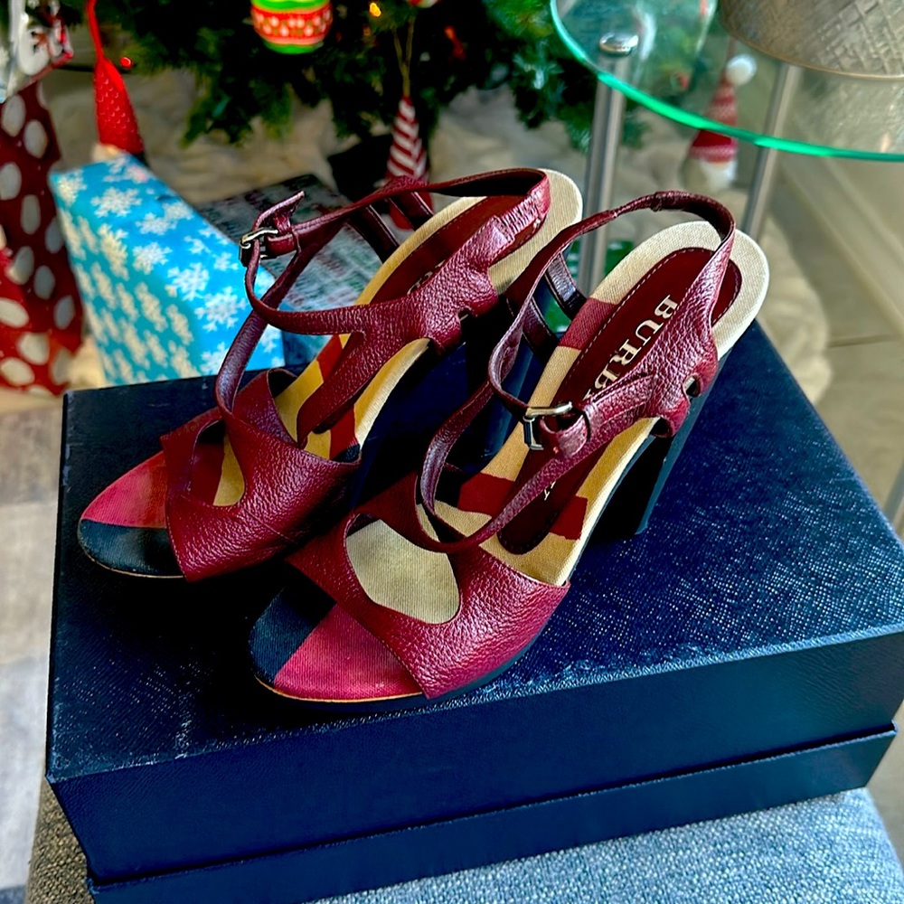 Burberry heels wine w37